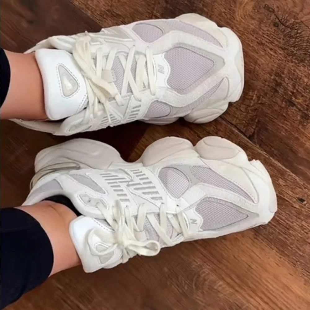 New Balance 9060 Cream and Gray Athletic Shoes Womens 7.5/Mens 6 - Picture 8 of 8
